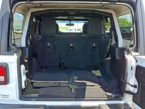 Used 2018 Jeep Wrangler Unlimited Sport AWD/4WD image 28