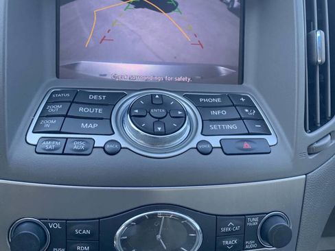 Used 2010 INFINITI G37 Journey w/ Premium Pkg image 12