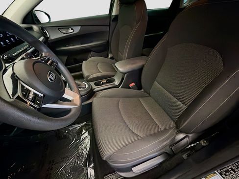 Used 2019 Kia Forte LXS image 11