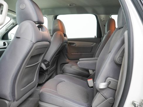 Used 2015 Chevrolet Traverse LT w/ Style and Technology Package AWD/4WD image 15
