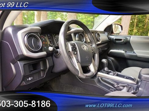 Used 2017 Toyota Tacoma SR5 w/ Tow Package AWD/4WD image 12