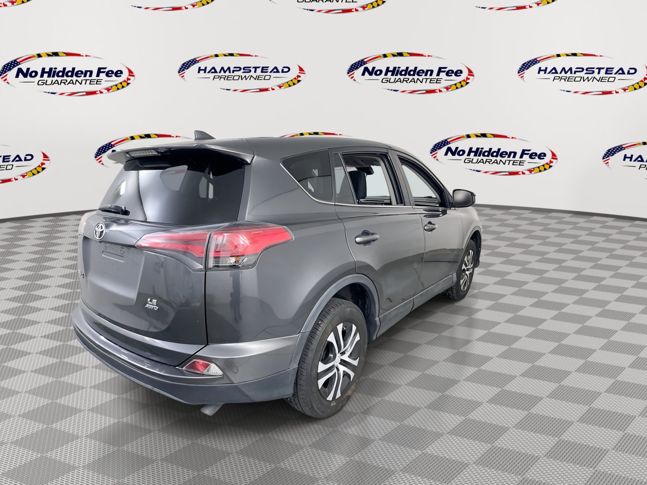 Used 2018 Toyota RAV4 LE w/ All Weather Liner Package AWD/4WD image 9