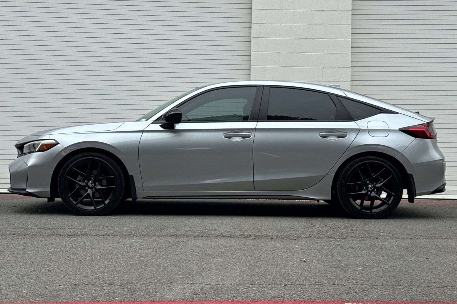 Used 2025 Honda Civic Sport image 2