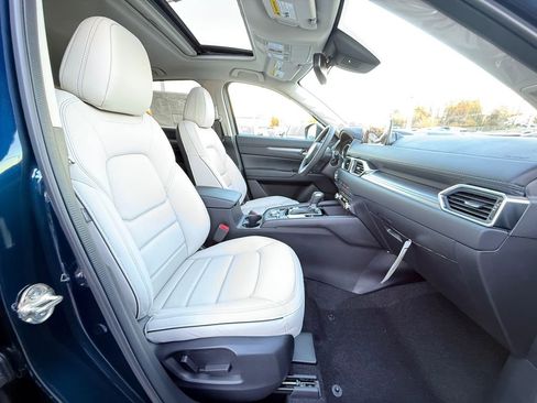 New 2025 MAZDA CX-5 AWD 2.5 S w/ Preferred Package image 24