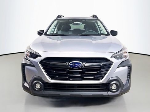 Used 2023 Subaru Outback Onyx Edition image 2