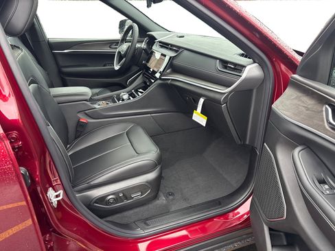 New 2026 Jeep Grand Cherokee L Limited w/ Limited Altitude Package image 20