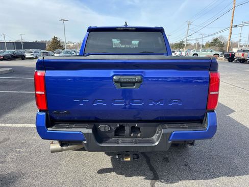 Certified 2025 Toyota Tacoma TRD Off-Road image 4