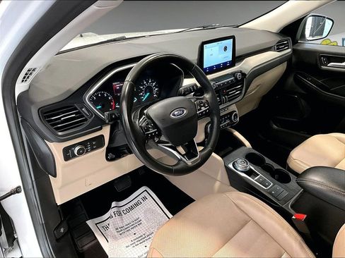 Used 2022 Ford Escape SEL image 13