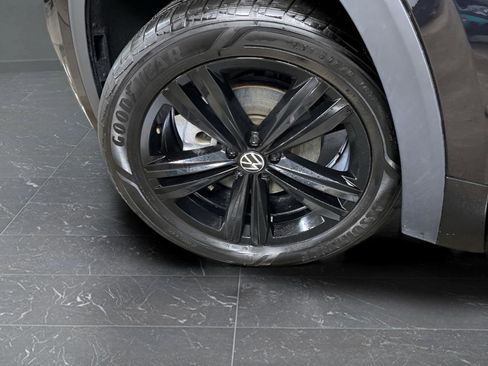 Used 2023 Volkswagen Atlas Cross Sport SEL R-Line image 39