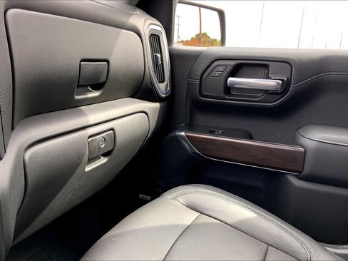 Used 2020 GMC Sierra 1500 SLT image 36