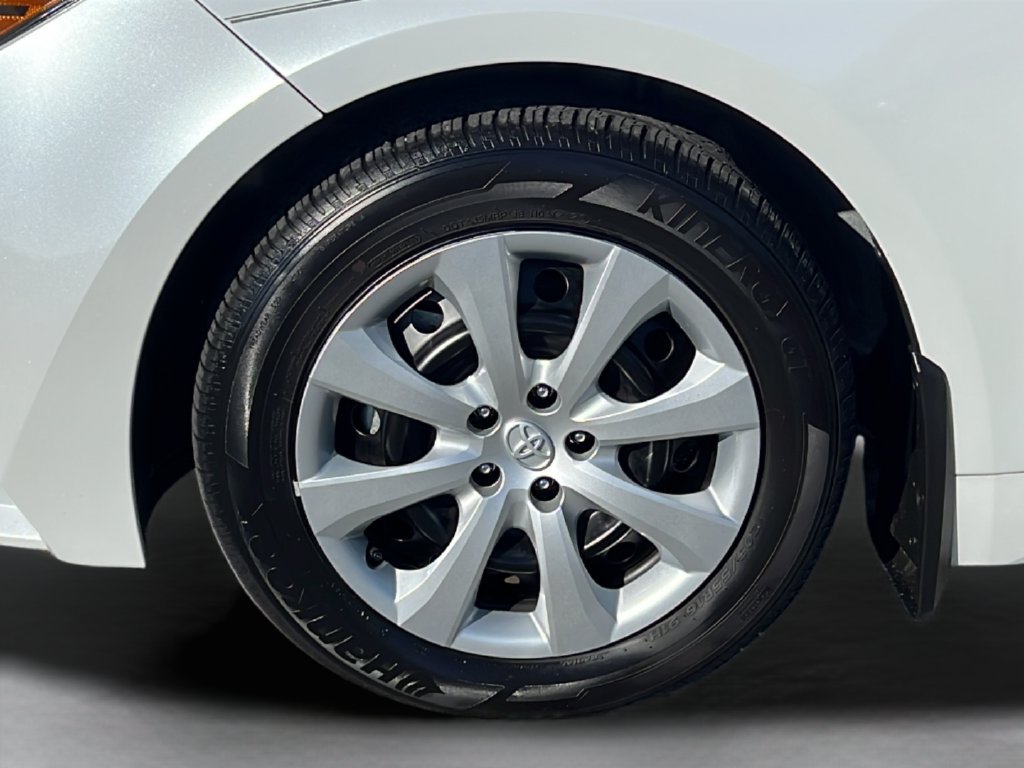 Used 2024 Toyota Corolla LE FWD image 23