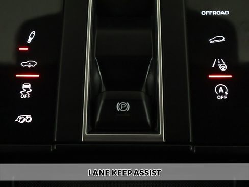 Used 2024 Porsche Macan GTS image 7