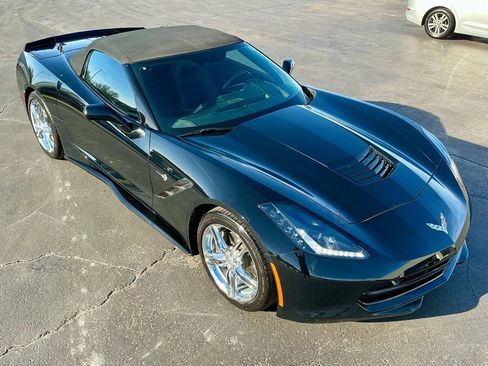 Used 2017 Chevrolet Corvette Stingray w/ 3LT Preferred Equipment Group image 6