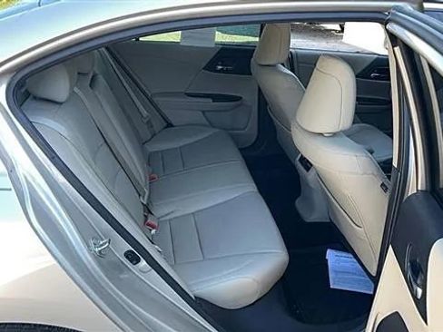 Used 2015 Honda Accord EX-L image 10