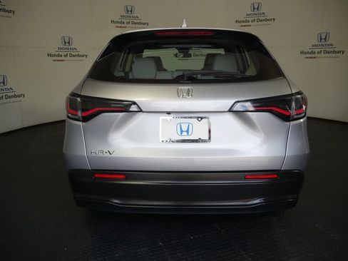Used 2024 Honda HR-V LX image 9