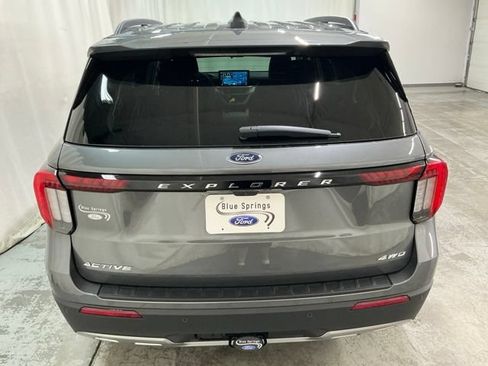 New 2026 Ford Explorer Active w/ Active Comfort Package AWD/4WD image 4