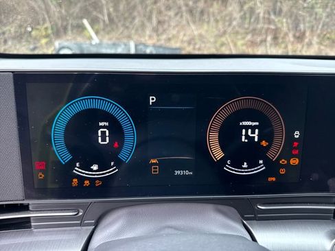 Used 2024 Hyundai Kona SEL image 21