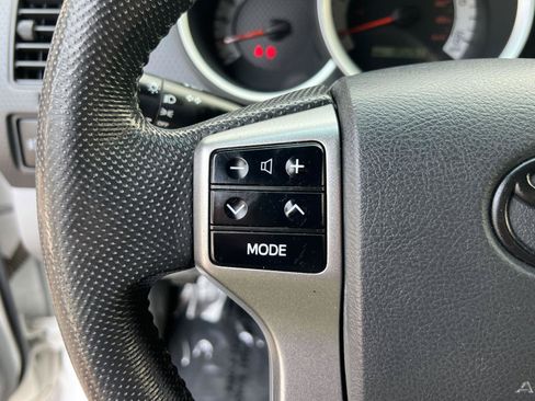 Used 2012 Toyota Tacoma PreRunner w/ SR5 Pkg RWD image 32