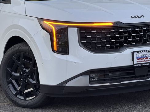 New 2026 Kia Carnival SX Prestige image 3