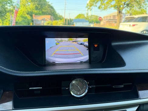 Used 2015 Lexus ES 350 w/ Premium Package FWD image 17