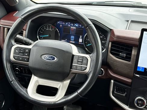 Used 2024 Ford Expedition Limited RWD image 14