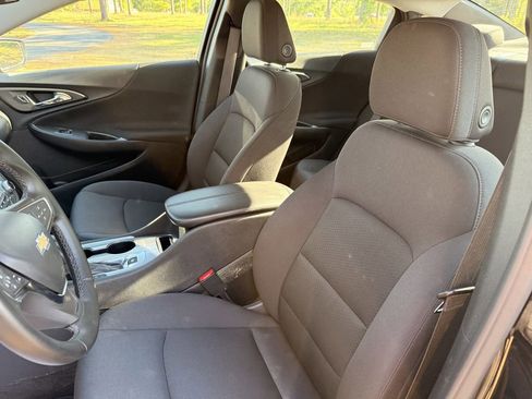 Used 2024 Chevrolet Malibu LT w/ Midnight Edition FWD image 12