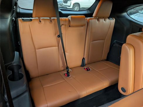 Used 2022 Toyota Highlander Platinum image 14