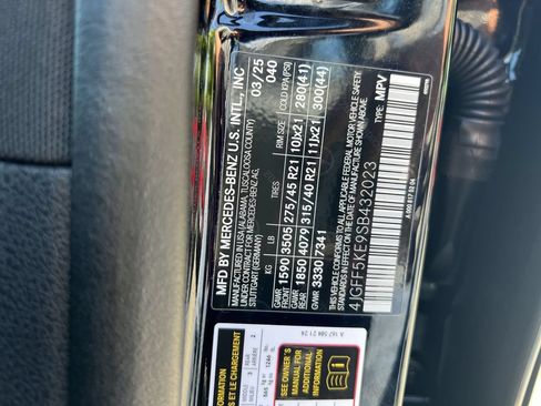 Used 2025 Mercedes-Benz GLS 450 4MATIC image 32