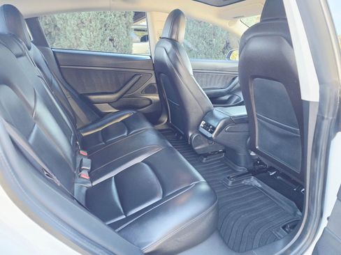 Used 2020 Tesla Model 3 Standard Range Plus image 32