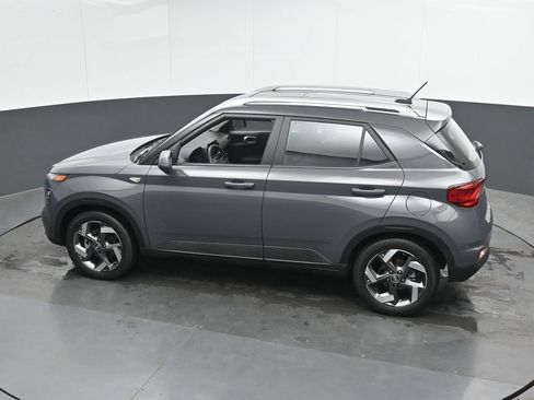 Used 2025 Hyundai Venue SEL FWD image 36