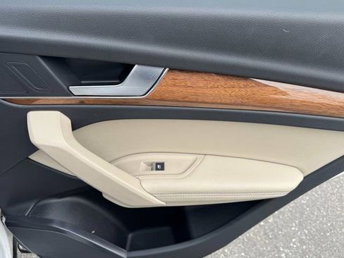 Used 2022 Audi Q5 2.0T Premium Plus image 31