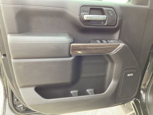 Used 2019 Chevrolet Silverado 1500 RST AWD/4WD image 14