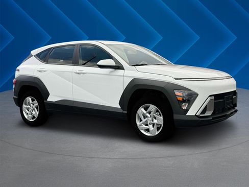 New 2025 Hyundai Kona SE image 10