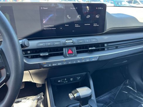 Used 2025 Kia K4 LXS FWD image 21