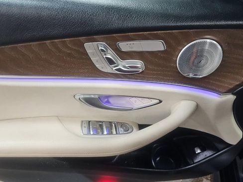 Used 2021 Mercedes-Benz E 350 4MATIC Sedan w/ Premium Package image 37