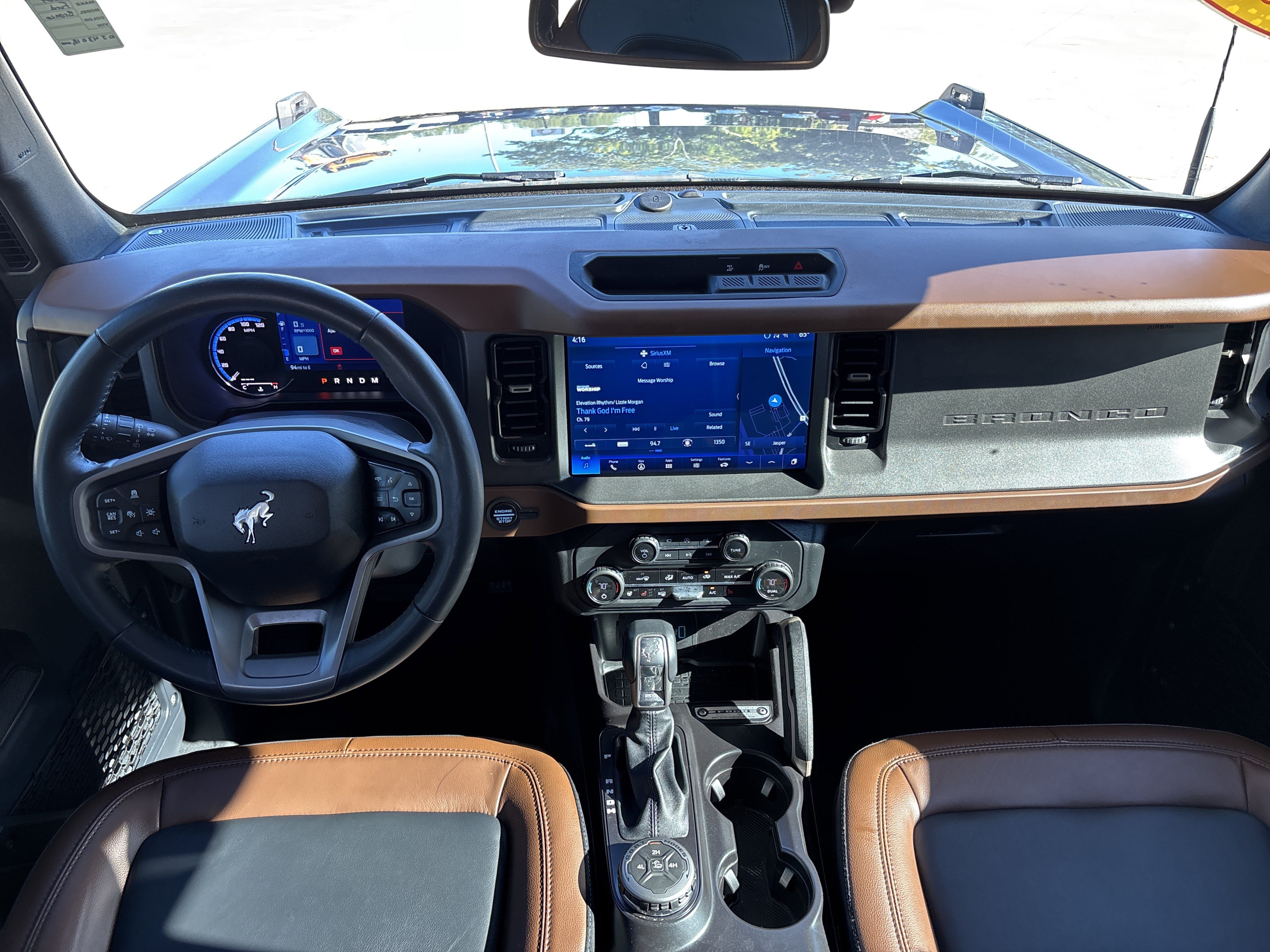 Used 2024 Ford Bronco Outer Banks AWD/4WD image 18