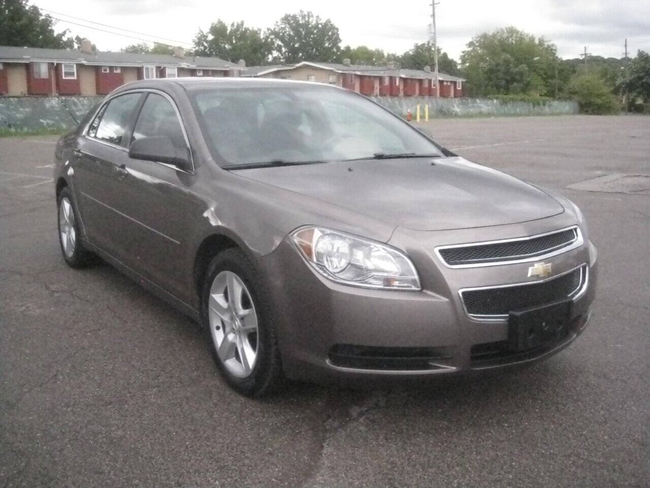 Used 2011 Chevrolet Malibu LS FWD image 3
