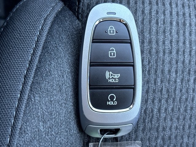 Used 2022 Hyundai Santa Fe SEL FWD image 38