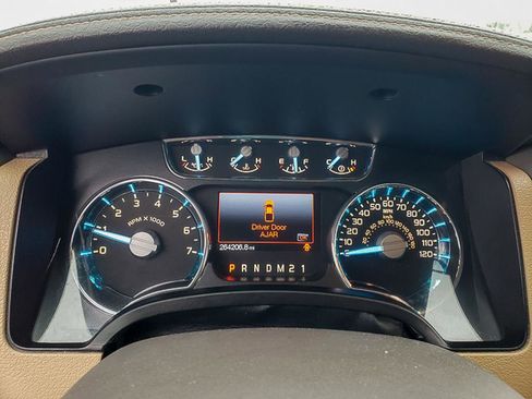 Used 2011 Ford F150 Lariat w/ Lariat Chrome Pkg image 16