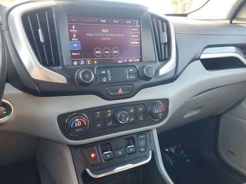 Used 2021 GMC Terrain SLT w/ Infotainment Package II image 24
