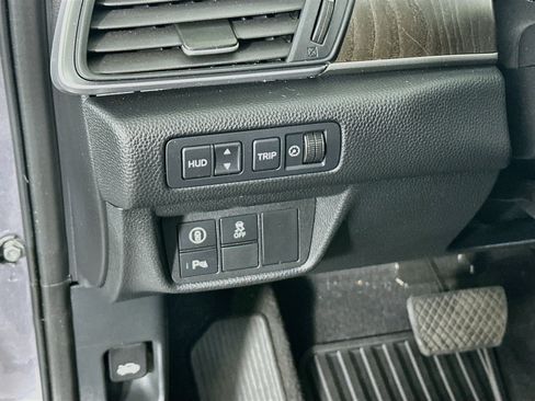 Used 2018 Honda Accord Touring image 17
