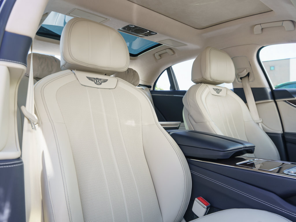 Used 2023 Bentley Flying Spur Plug-In Hybrid AWD/4WD image 27