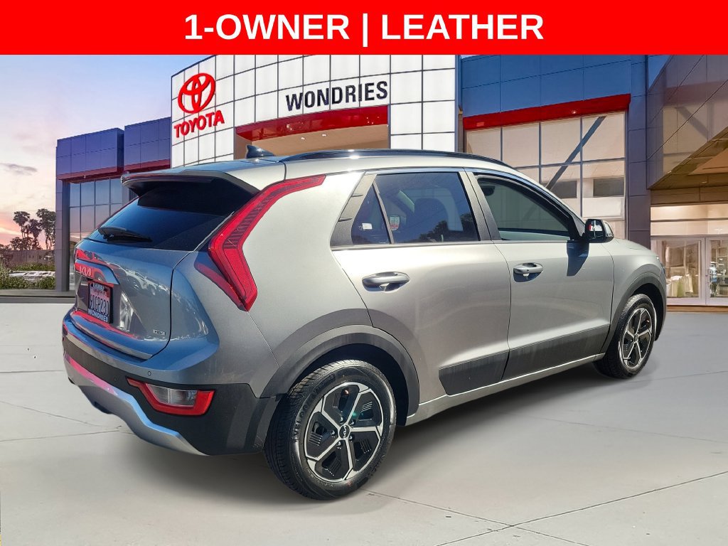 Used 2023 Kia Niro EX FWD image 6