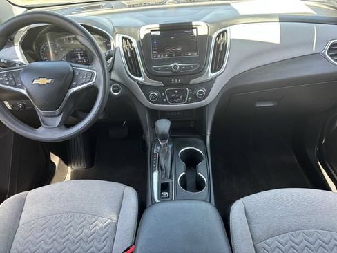 Used 2022 Chevrolet Equinox LS FWD image 15