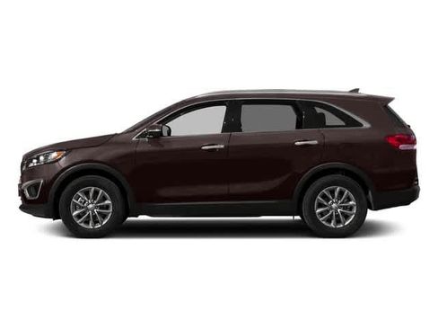 Used 2017 Kia Sorento FWD w/ LX Convenience Package image 3