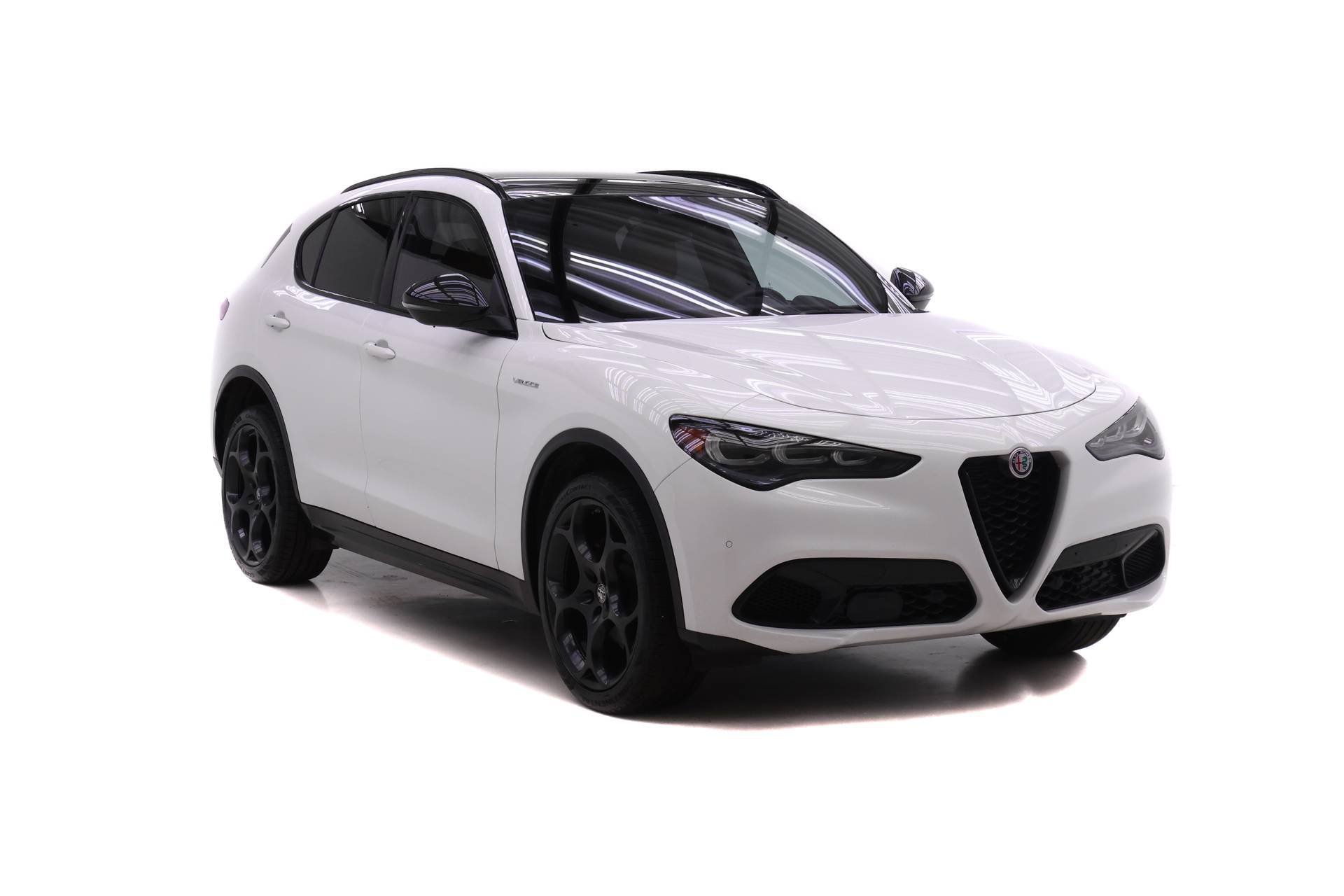 Certified 2024 Alfa Romeo Stelvio Veloce AWD/4WD image 2