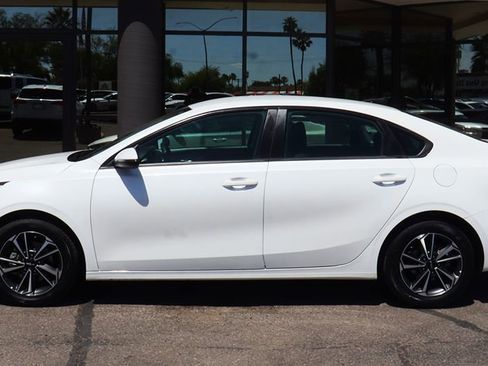 Used 2023 Kia Forte LXS w/ LXS Technology Package image 8