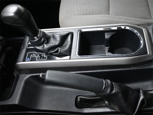 Used 2018 Toyota Tacoma SR5 image 17