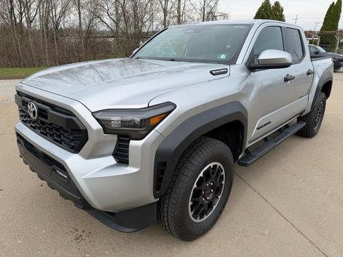 Certified 2024 Toyota Tacoma TRD Off-Road w/ TRD Off Road Upgrade Package AWD/4WD image 1