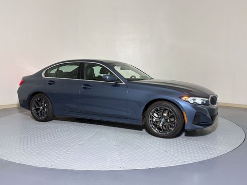 Certified 2025 BMW 330i Sedan RWD image 7